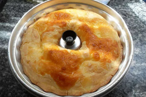 Bolo pão de queijo mineiro uma delícia que vai servir toda f