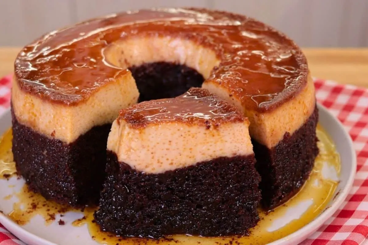 Bolo pudim de leite condensado perfeito que já sai pronto do