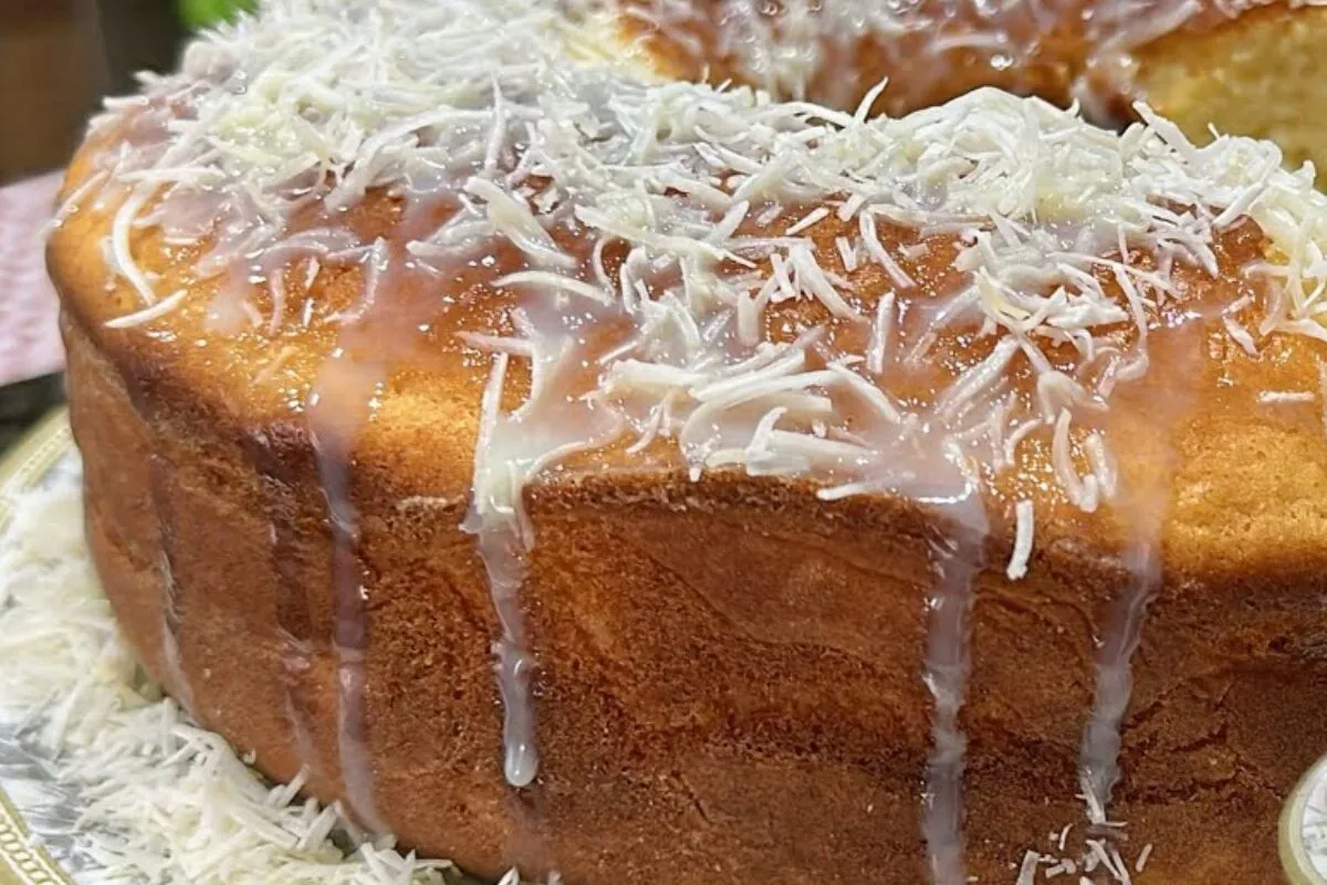 Bolo queijadinha fácil e rápido: a receita que fica com gost