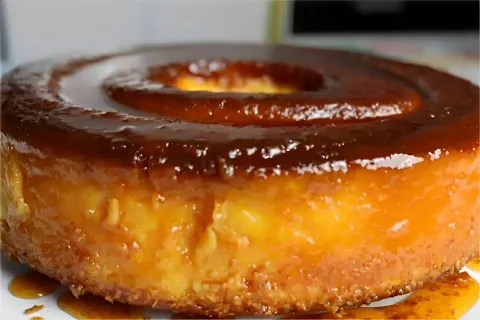 Bolo queijadinha fácil e rápido basta bater os ingredientes 