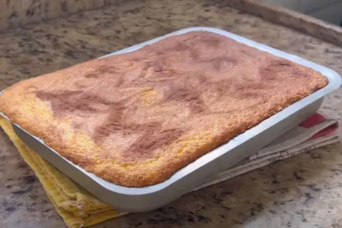 Bolo sem farinha de trigo delicioso para você receber as vis