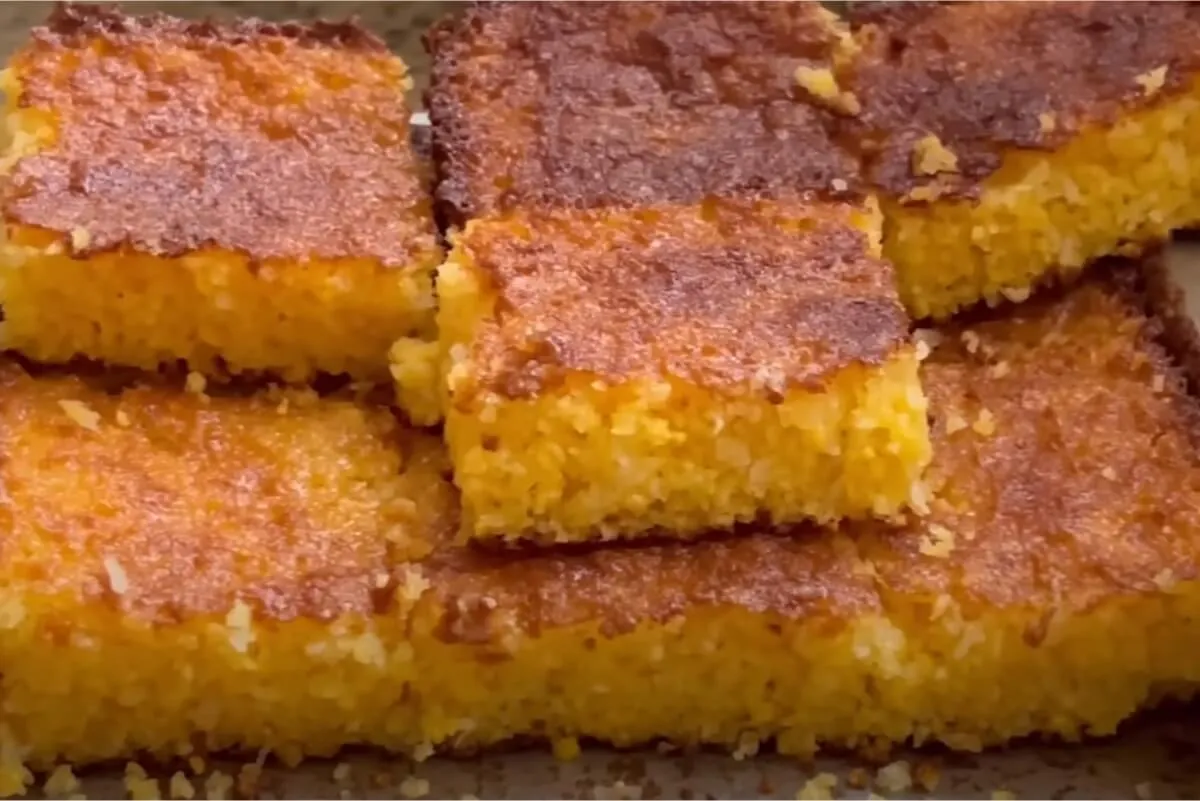 Bolo sem farinha de trigo fofinho para o café da tarde com s