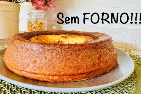 Bolo sem glúten feito com aipim e sem precisar de forno, que