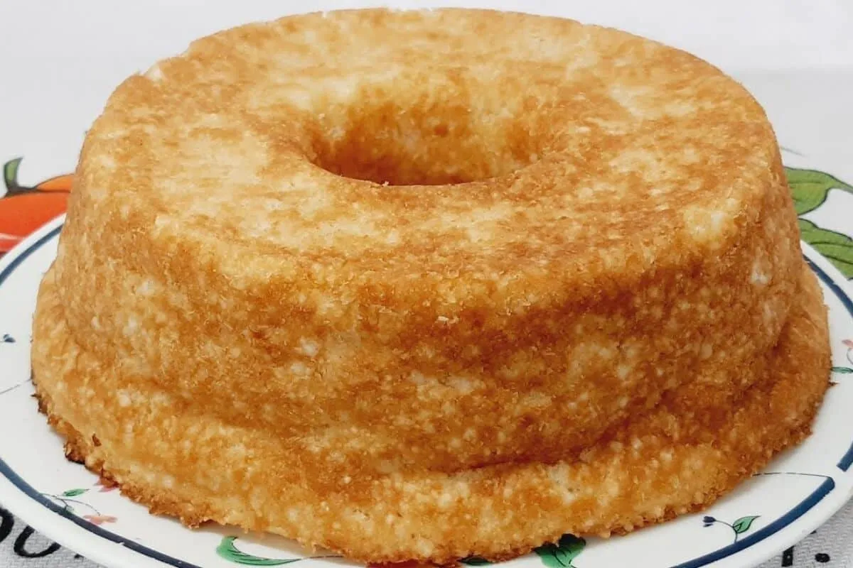 Bolo sem glúten fofinho e simples de preparar com poucos ing