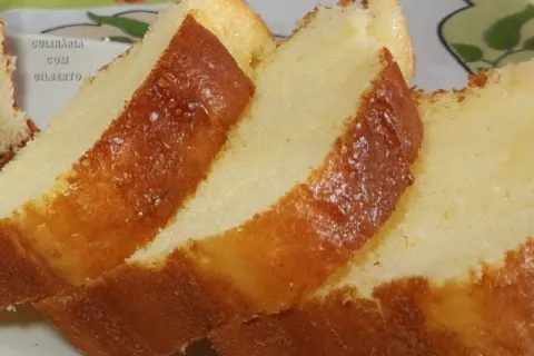 Bolo sem trigo, que fica extremamente fofinho e é ideal para