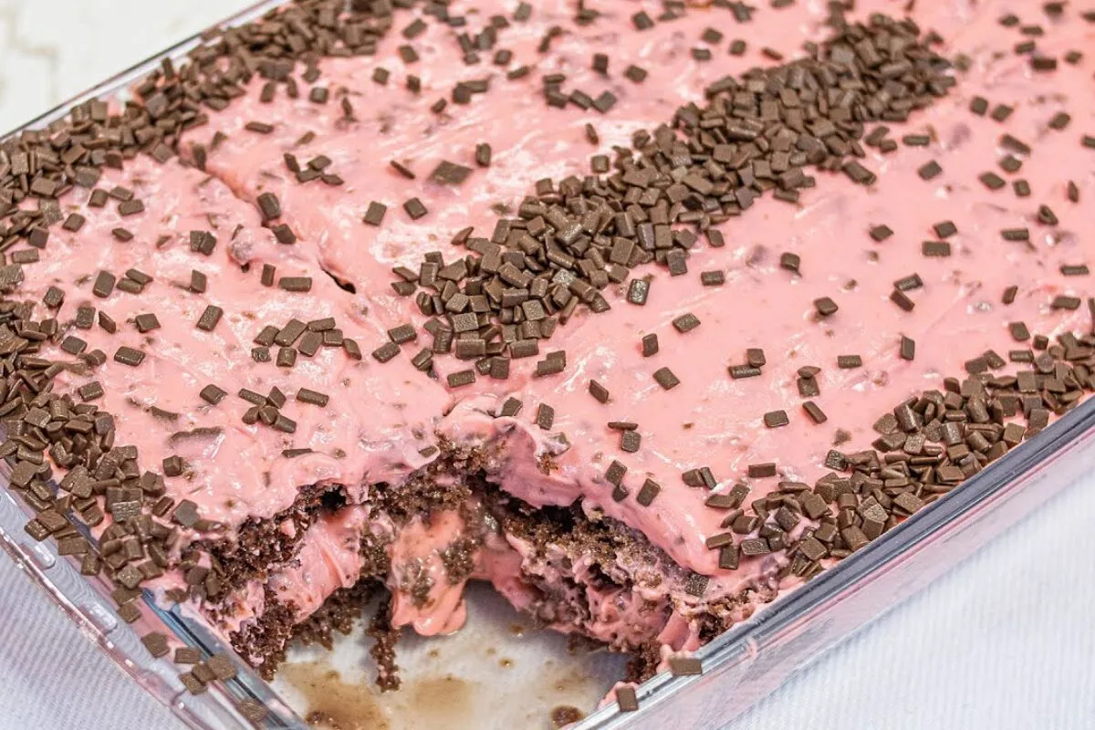 Bolo sensação na travessa: ideal para aniversário ou sobreme