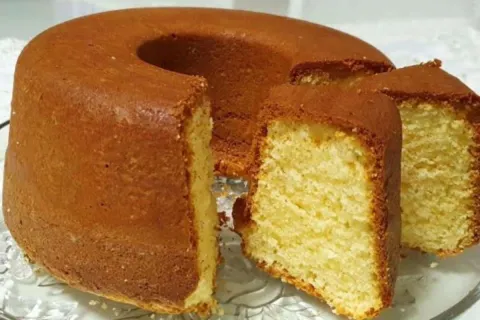 Bolo simples e fofinho para você fazer rapidinho para as vis