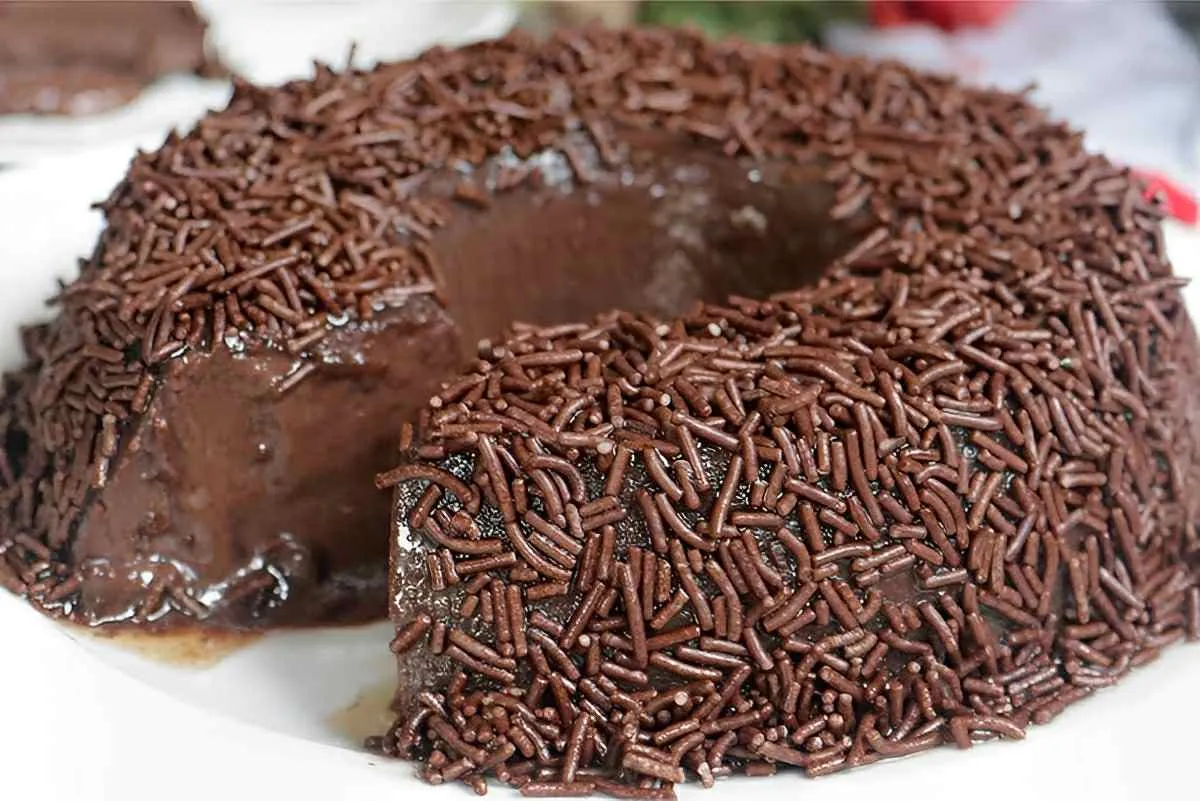 Brigadeirão super fácil de preparar e delicioso para servir