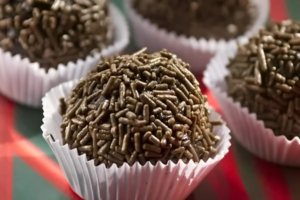 Brigadeiro fácil feito com apenas 2 ingredientes e não preci
