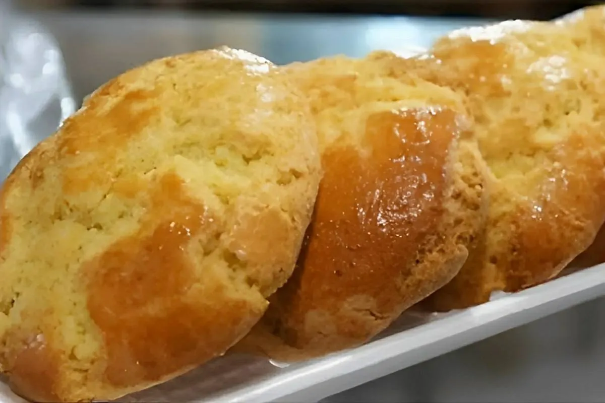 Broa de fubá de padaria aquela que some na boca perfeita par