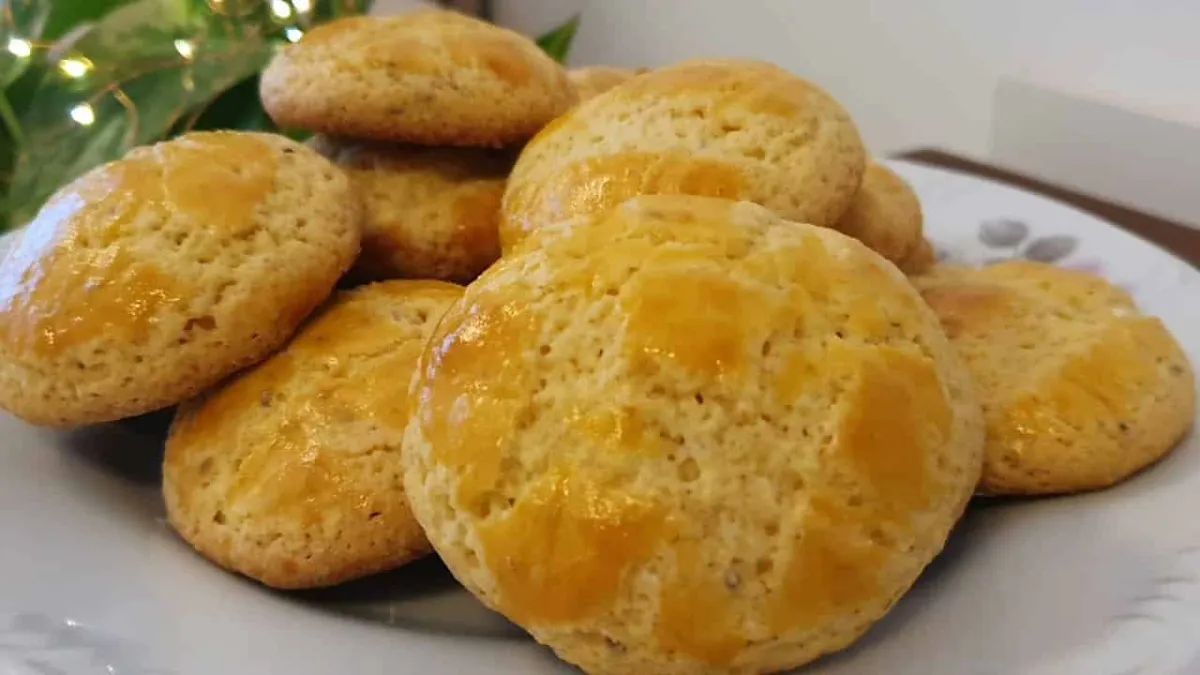 Broa de fubá de padaria ou caxambu saborosa perfeita para ac