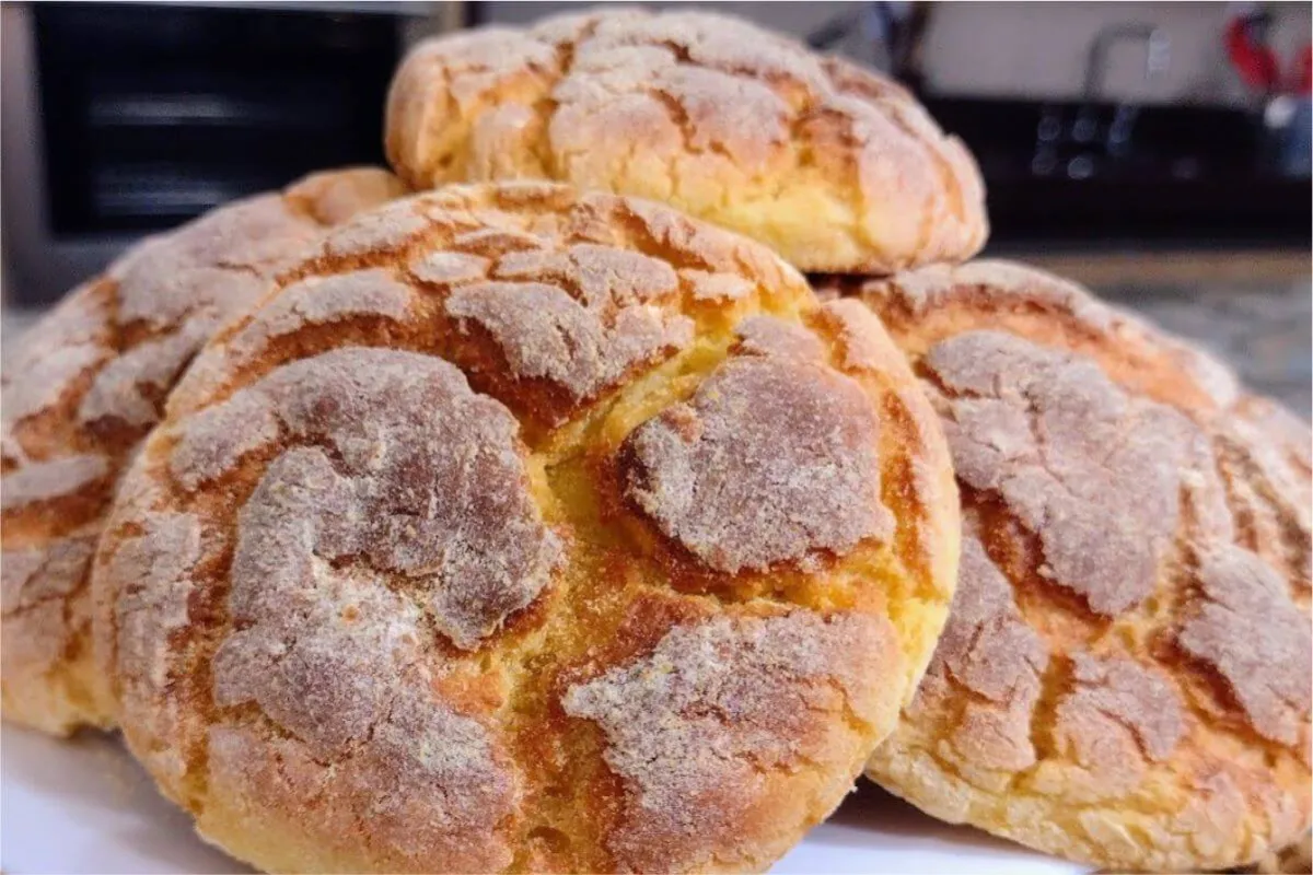 Broa de milho de padaria crocantes por fora e macias por den