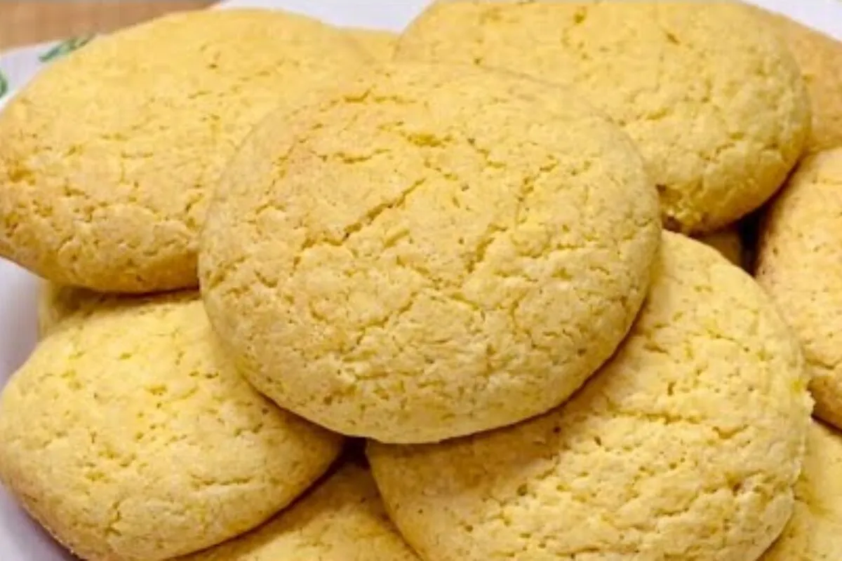 Broa sem farinha de trigo sem leite e derrete na boca com sa