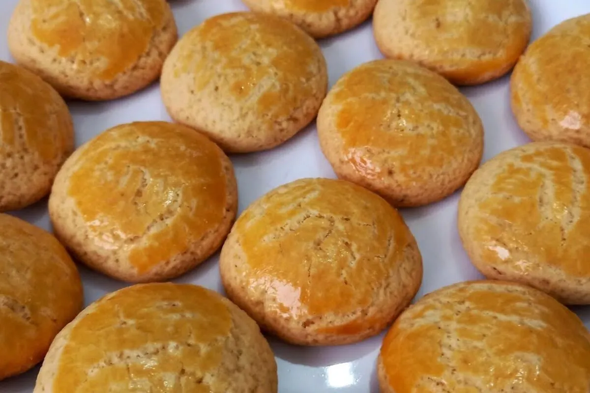 Broinha de fubá simples e rápida: fácil de fazer e fica uma