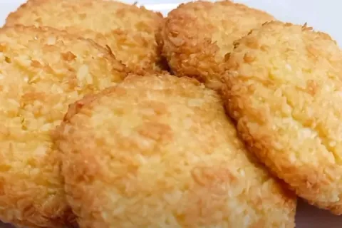 Broinha sem fubá com apenas ingredientes simples que você já