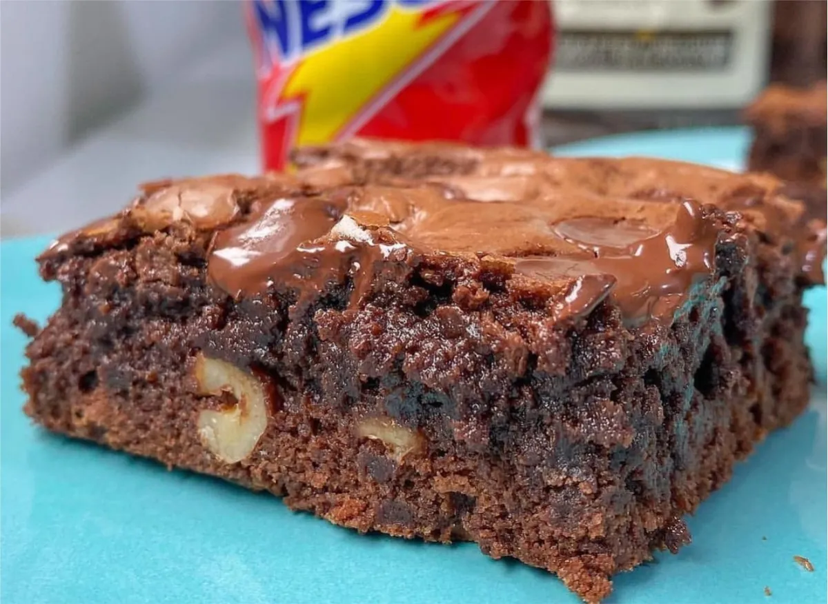 Brownie de Nescau rápido e fácil é só misturar os ingredient