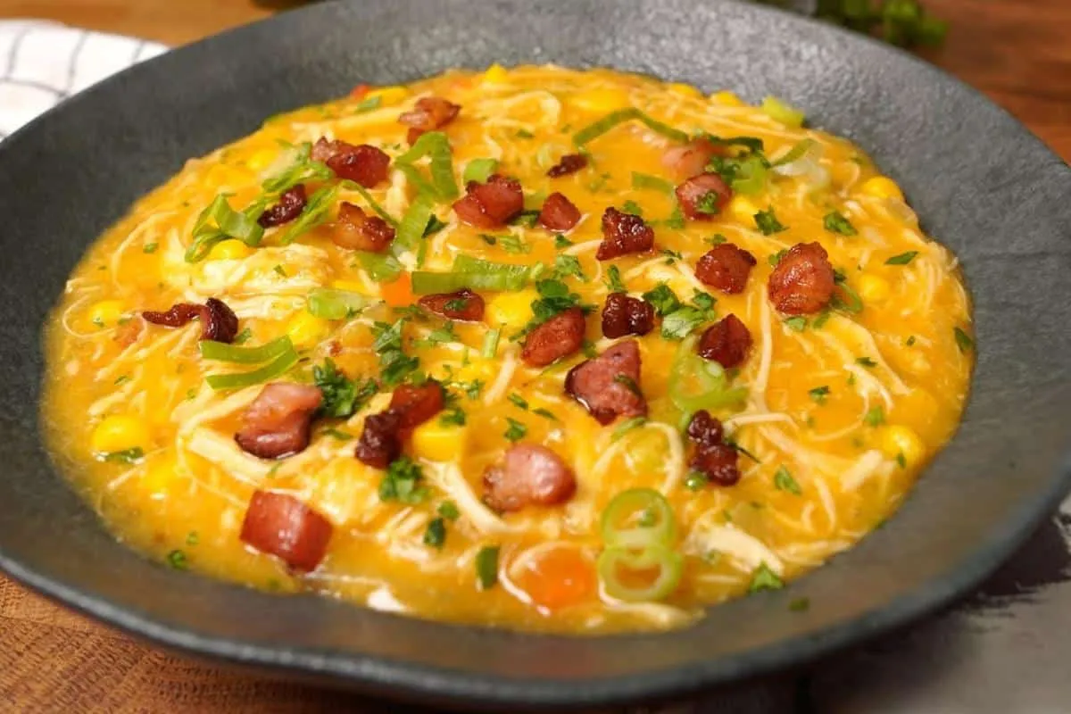 Caldo de mandioca saboroso que é uma ótima sugestão para voc