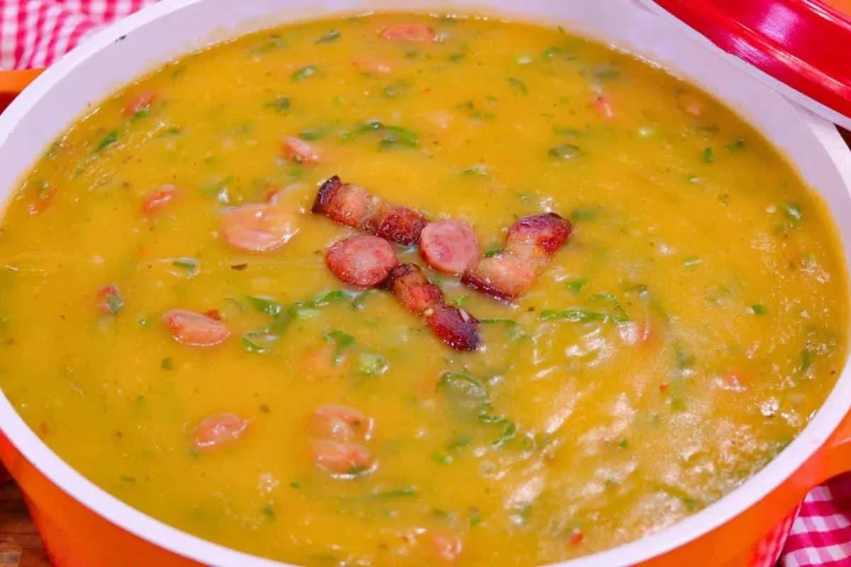 Caldo de mandioca super saboroso e bem temperadinho para voc