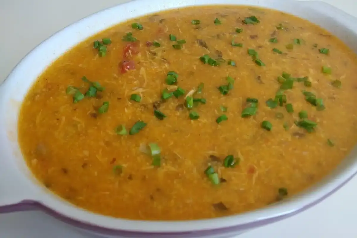 Canjiquinha com frango saborosa e bem temperadinha para acom