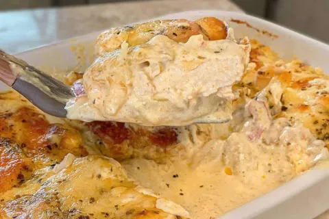 Cardápio de dia das mães: receita de frango cremoso ao forno