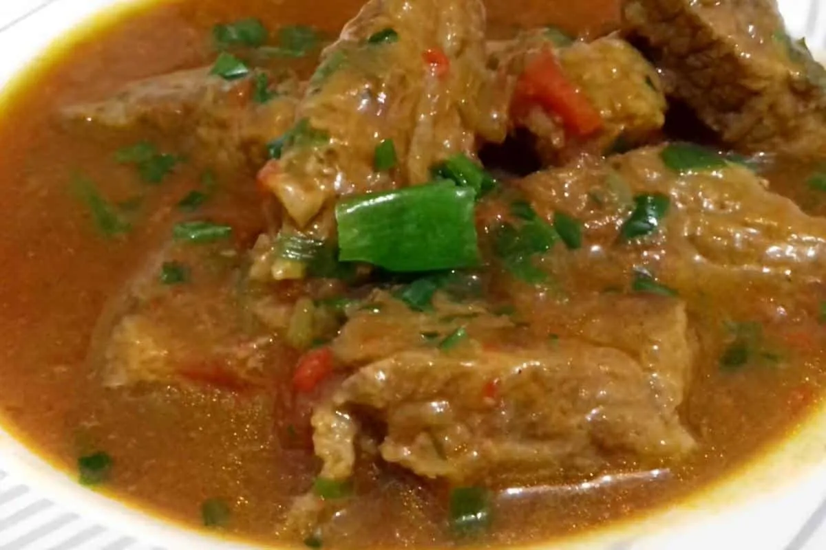 Carne com molho na panela de pressão: uma receita simples e