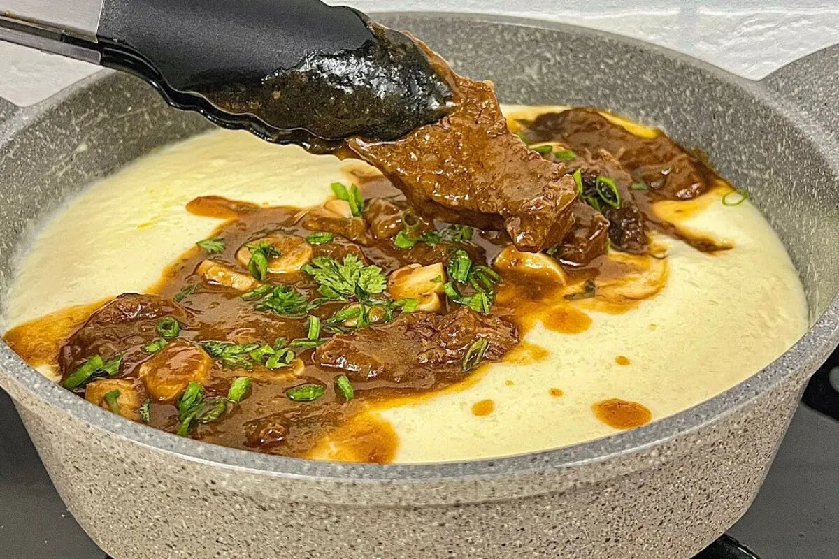 Carne de panela com purê de macaxeira saborosa e fácil que t