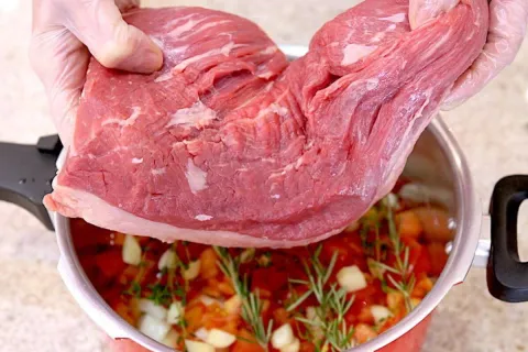 Carne de panela que uma cozinheira profissioonal me ensinou 