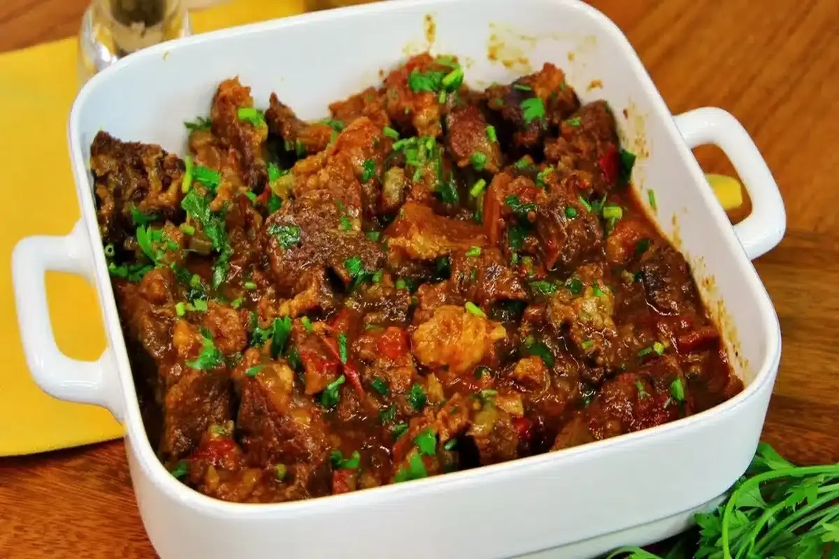Carne de panela suculenta  sem colocar água para o jantar: s