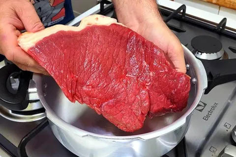 Carne de restaurante: o segredo profissional para preparar u