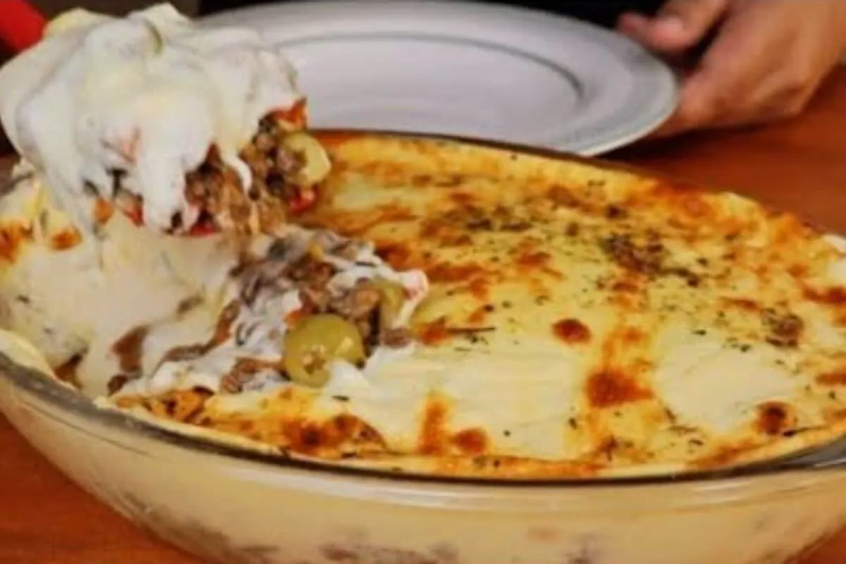 Carne moída com creme de batata, para fazer uma refeição com