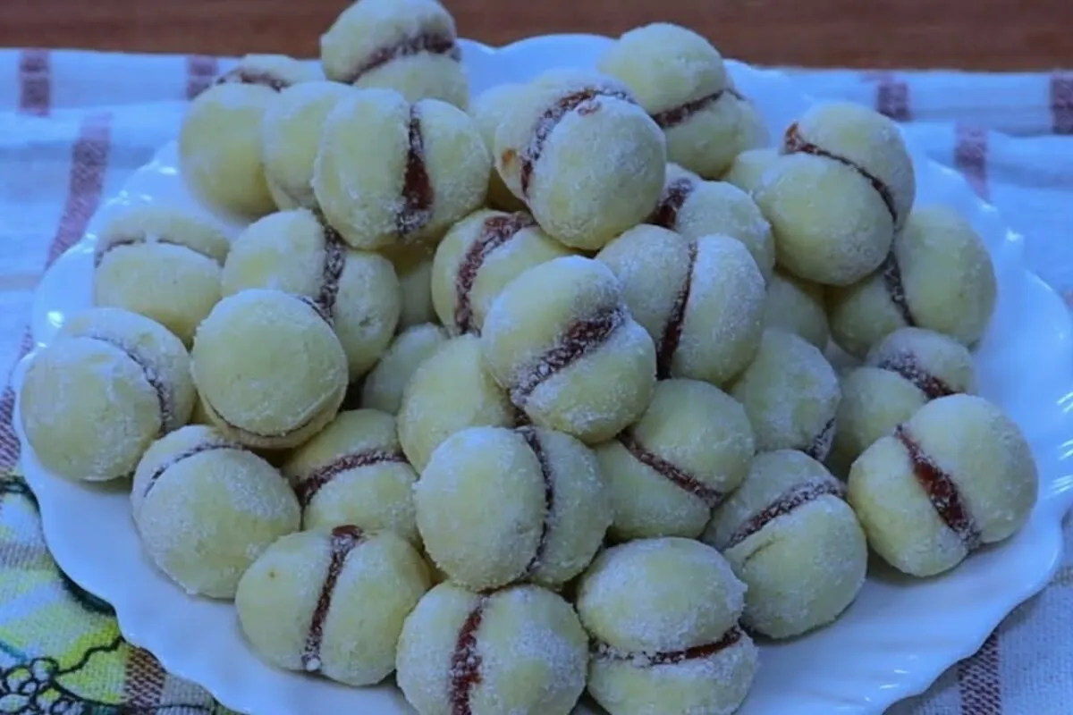 Casadinho com goiabada, um biscoito amanteigado da vovó que
