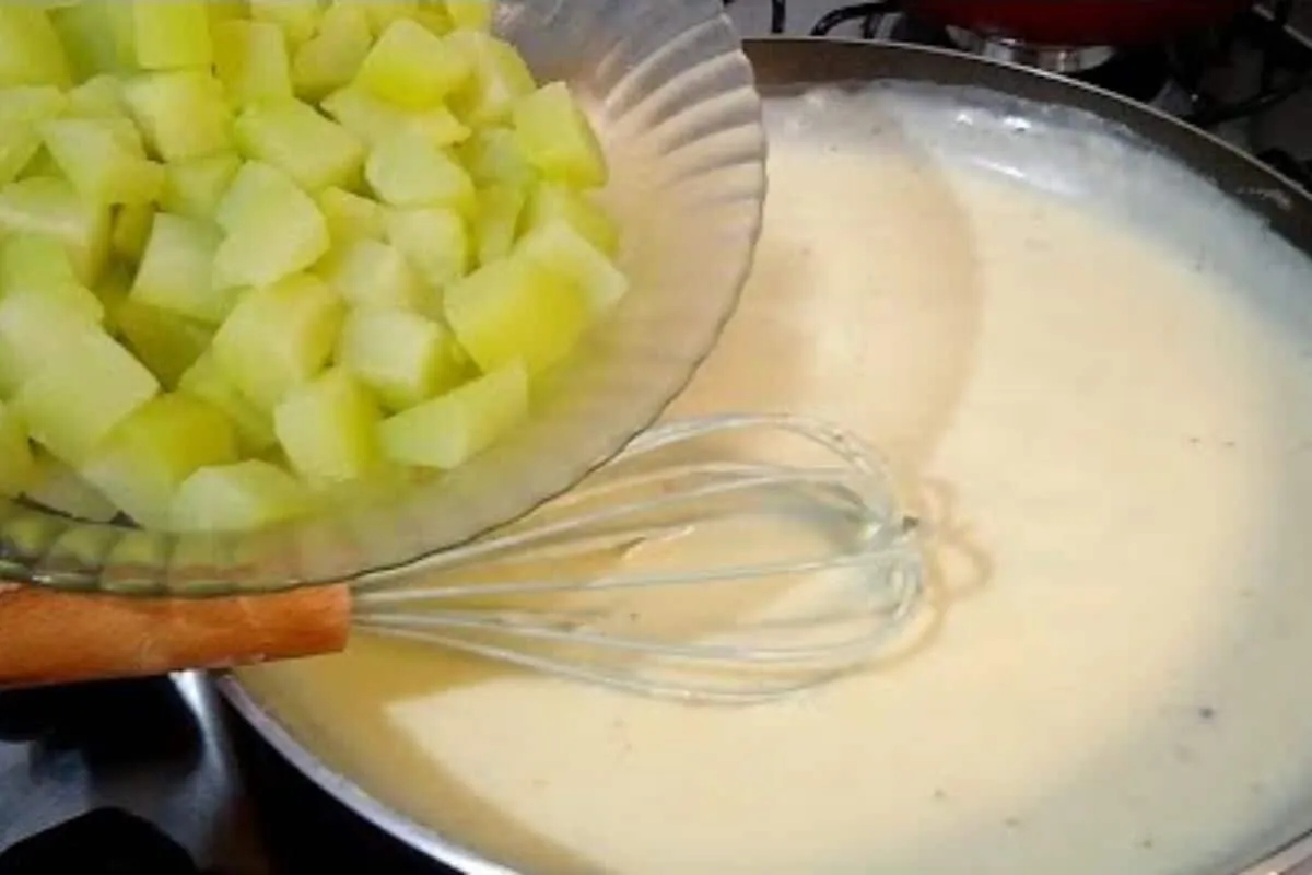 Chuchu ao molho branco gratinado e tão saboroso, que até mes