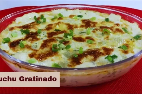 Chuchu ao molho branco gratinado no forno, que até quem não 