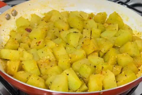 Chuchu refogado simples e saboroso, que vai fazer até quem n