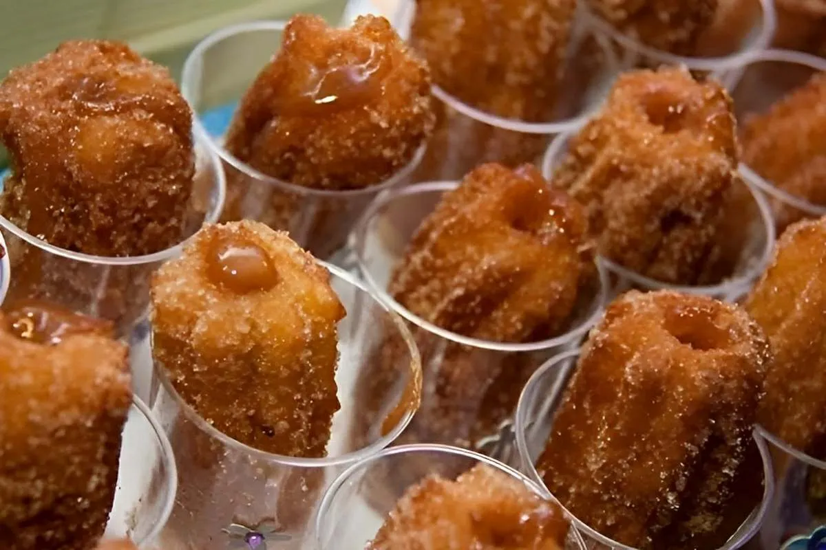 Churros caseiro delicioso e fácil perfeito para uma festinha
