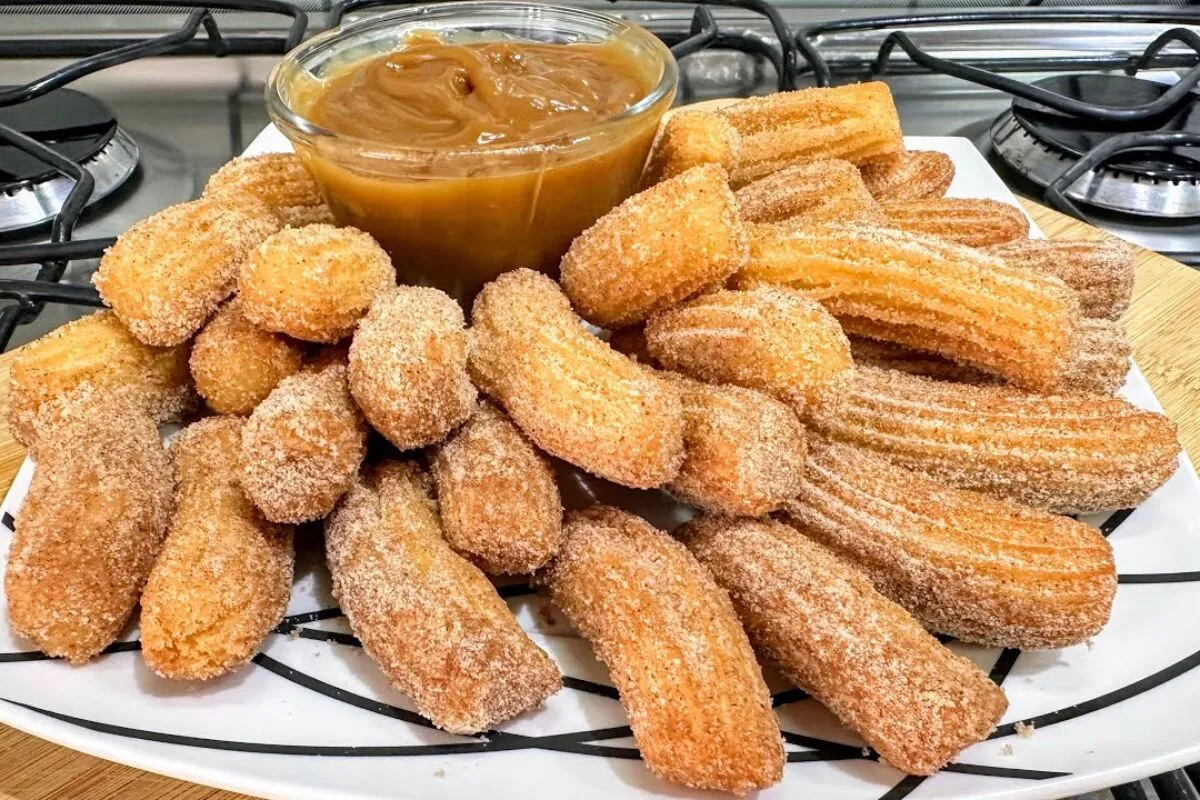Churros caseiro: veja como fazer essa delícia de um jeito mu