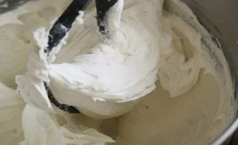Cobertura Cremosa de Baunilha – Buttercream