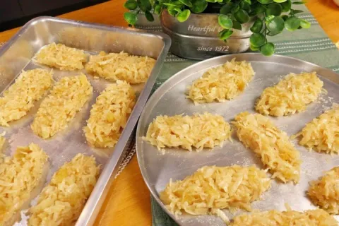 Cocada de abacaxi que junta o azedinho da fruta com a doçura