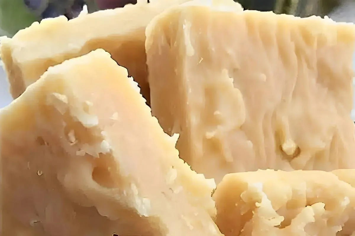 Cocada de leite moça com 3 ingredientes muito simples e fáci