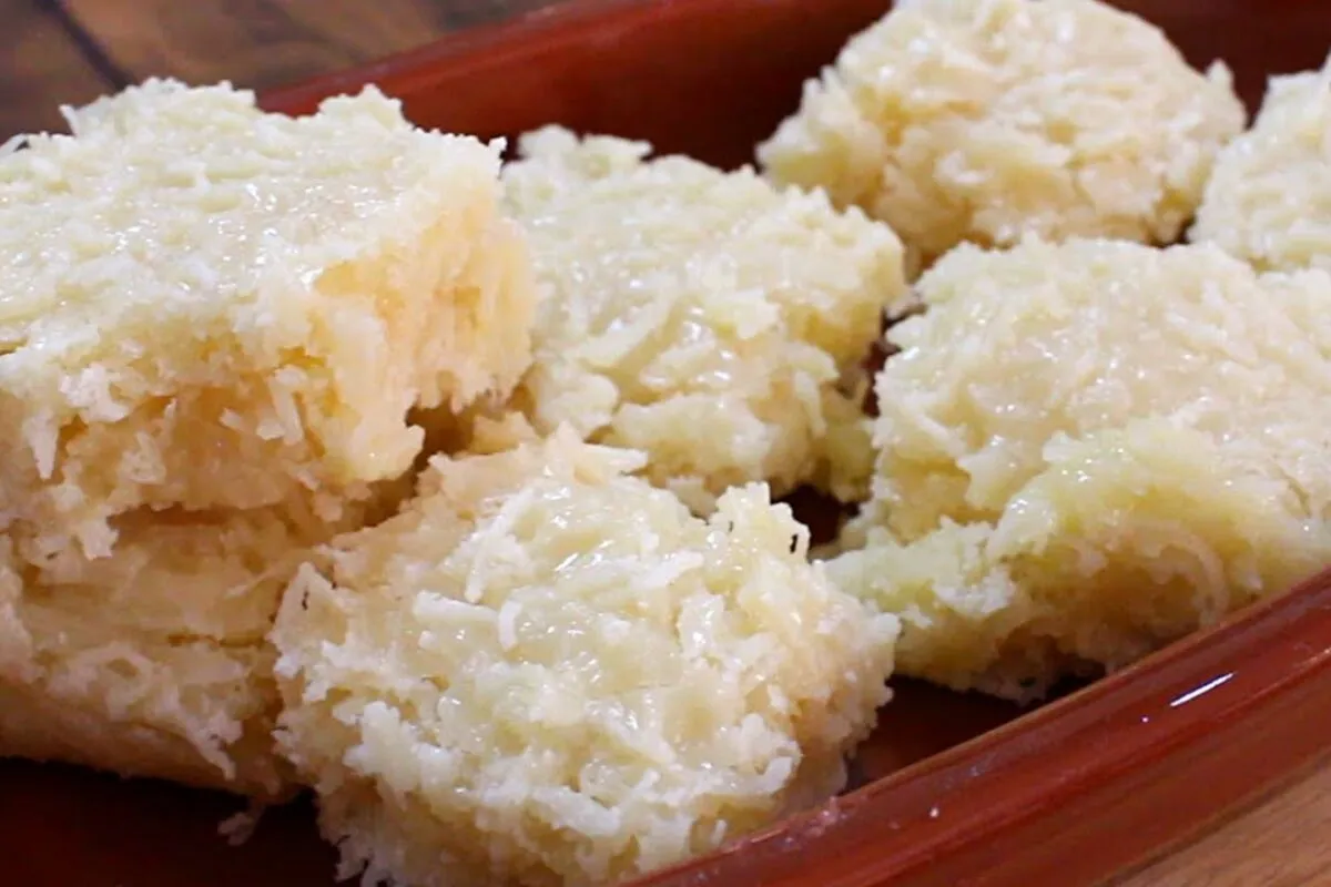 Cocada de milho verde cremosa e deliciosa, derrete na boca d