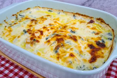 Com essa receita de peixe gratinado com batatas você vai arr
