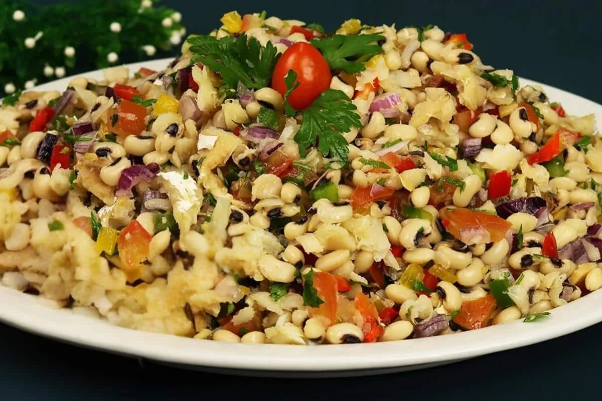 Comece o ano com essa deliciosa salada de bacalhau com grão