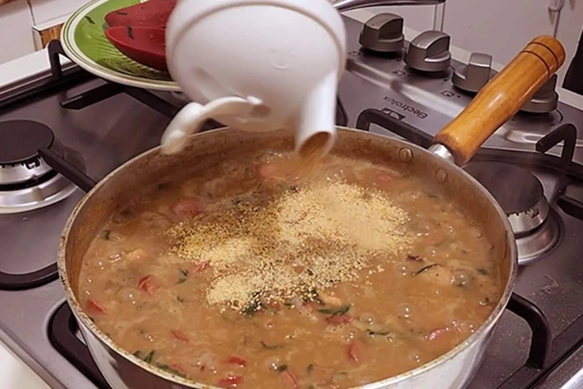 Como cozinhar feijão com caldo grosso e saboroso para seu al