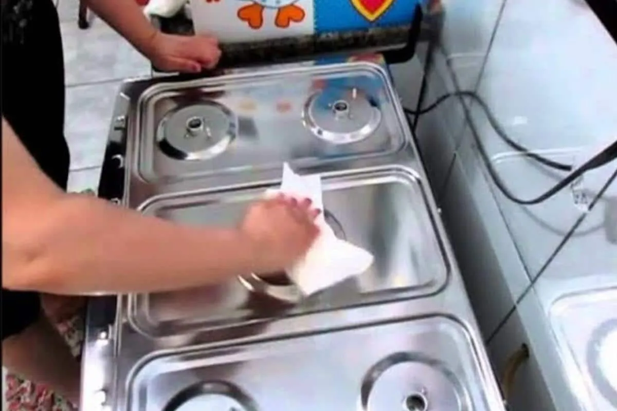 Como deixar fogão brilhando com uma dica muito fácil de faze