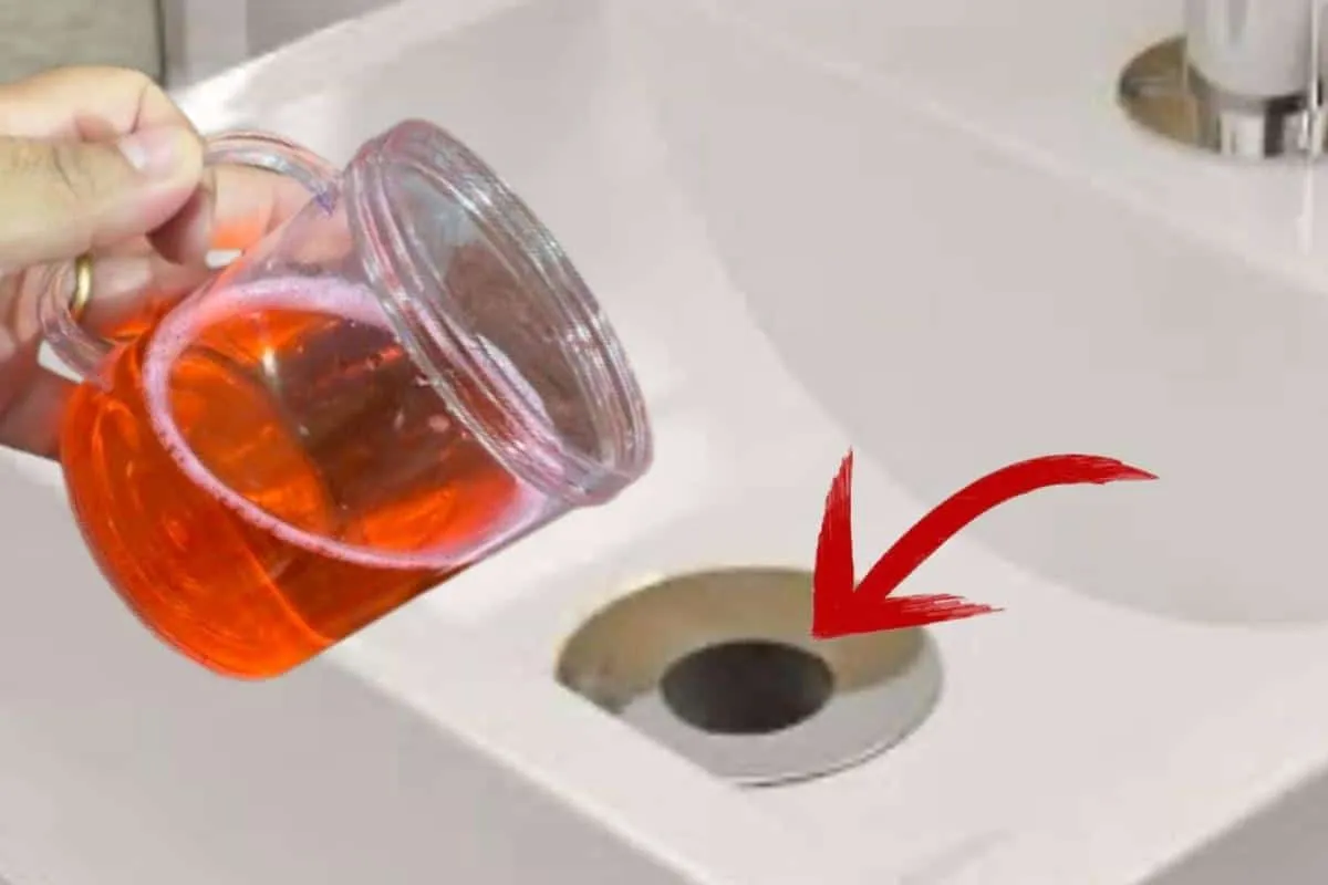 Como desentupir pia do banheiro sem precisar chamar encanado