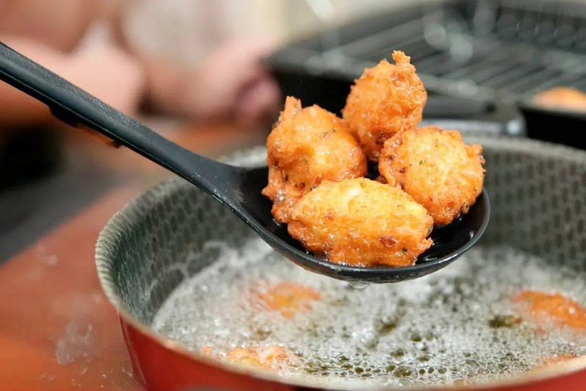 Como fazer bolinho de bacalhau de lanchonete que fica sequin