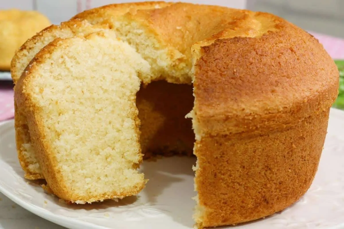 Como fazer bolo de coco sem glúten: fofinho e delicioso para