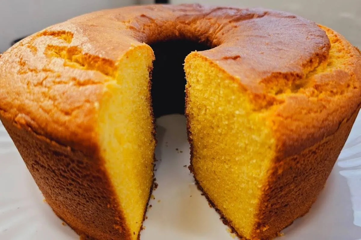 Como fazer bolo de fubá com creme de leite fofinho e macio p