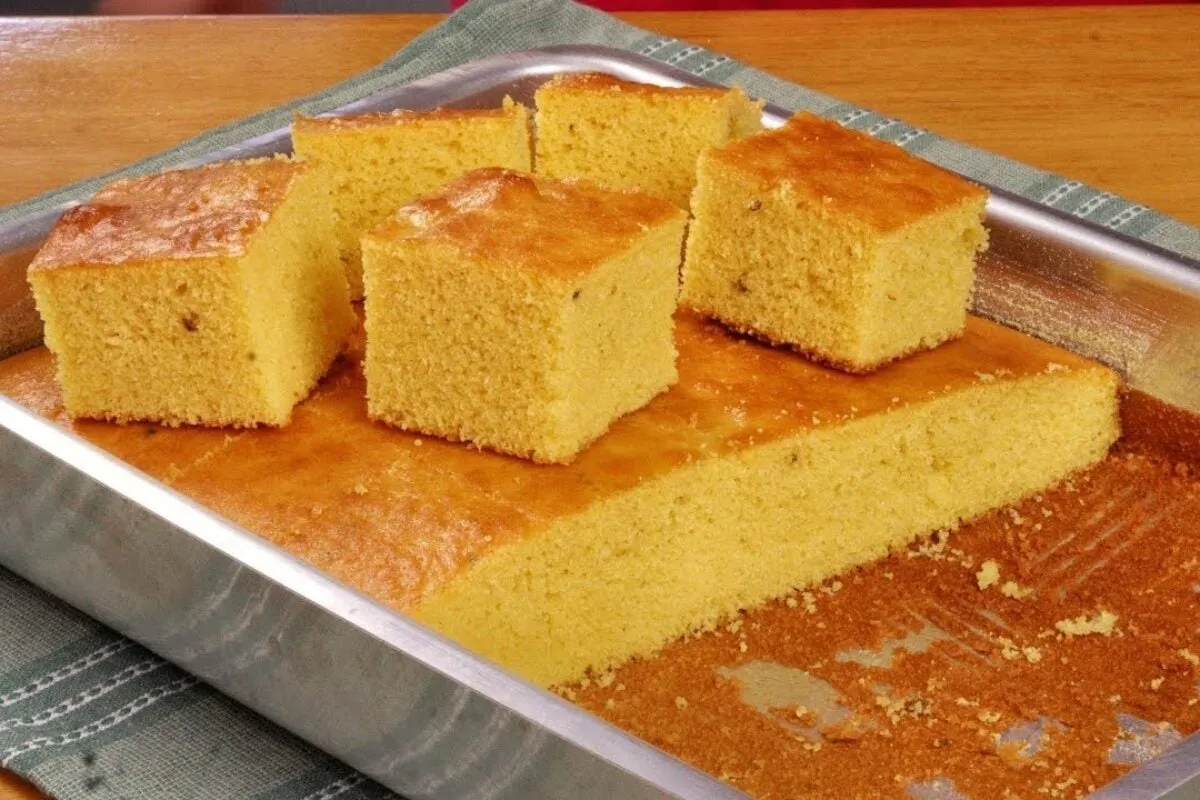 Como fazer bolo de fubá que não esfarela: muito gostoso com