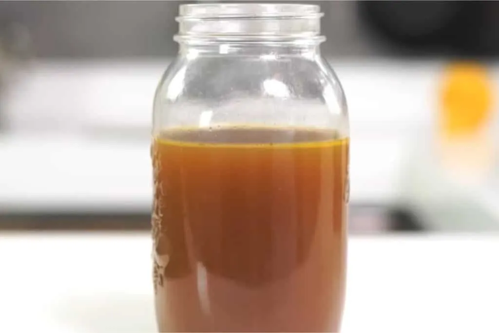 Como fazer caldo de legumes para risoto ou outros pratos que